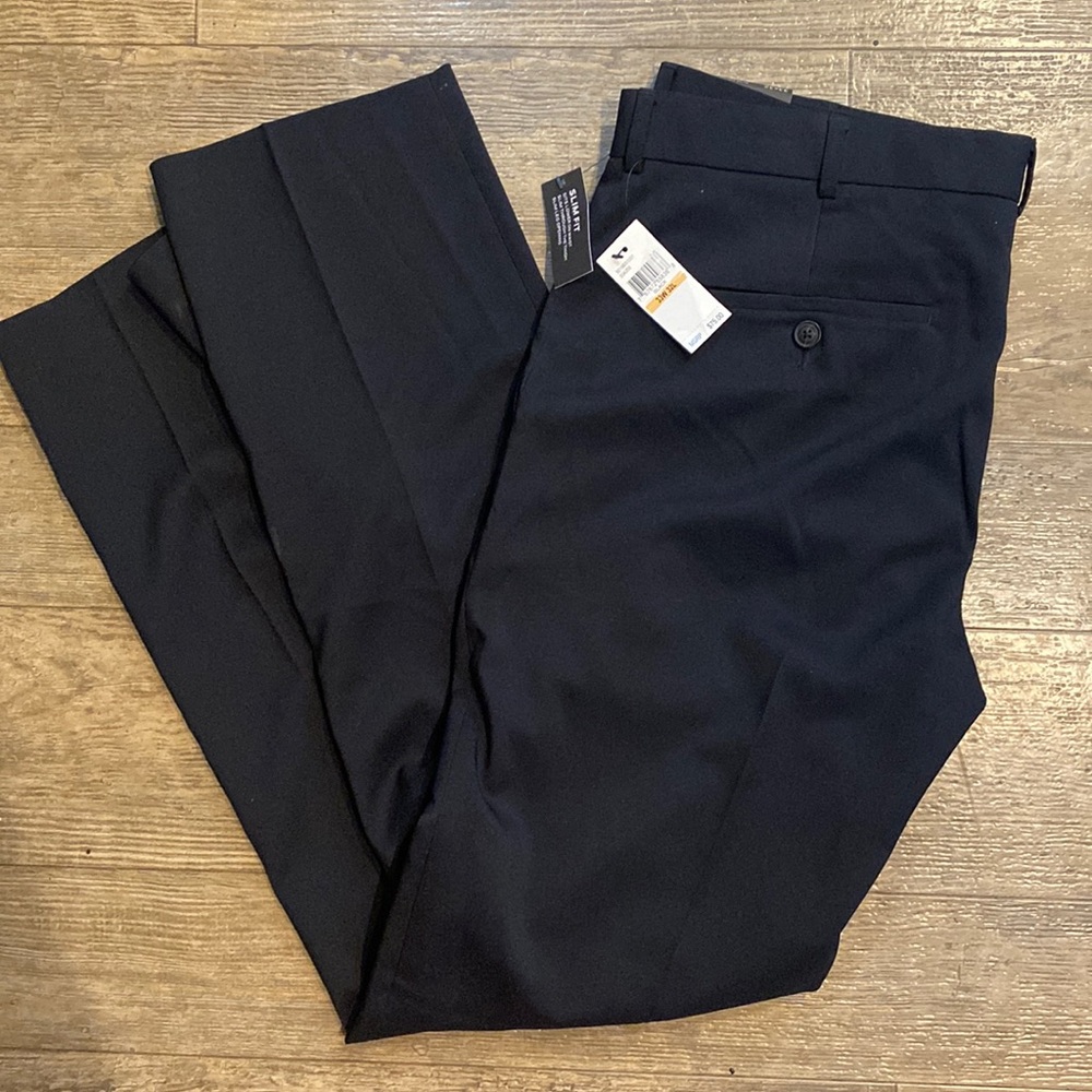 Van Heusen Flex 33x32 Black dress pants